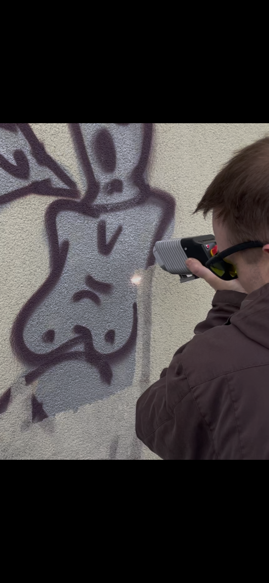 Odstraňování graffiti - historická hasičská zbrojnice Osečná
